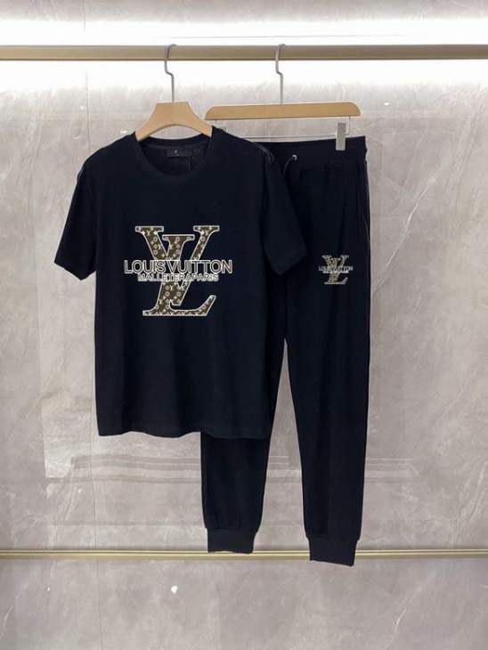 Picture of LV Shirt Pant Suits _SKULVM-5XLkdtn1523627